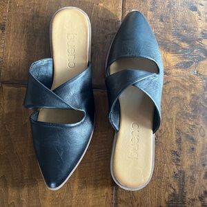 Bueno Blakey soft black leather slip on mules, handmade in Turkey. Size 37.